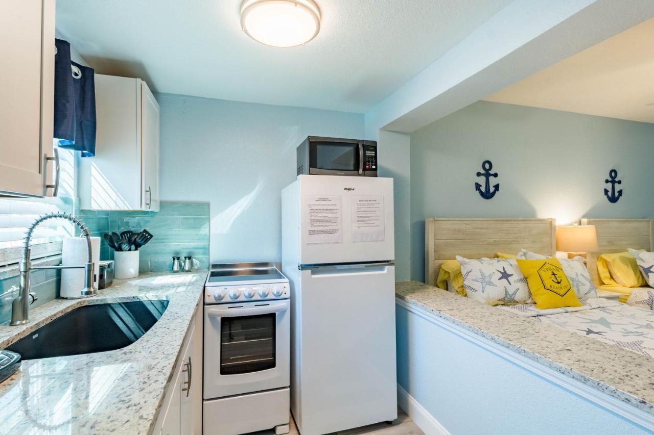 Upham Beach Inn St. Pete Beach Buitenkant foto