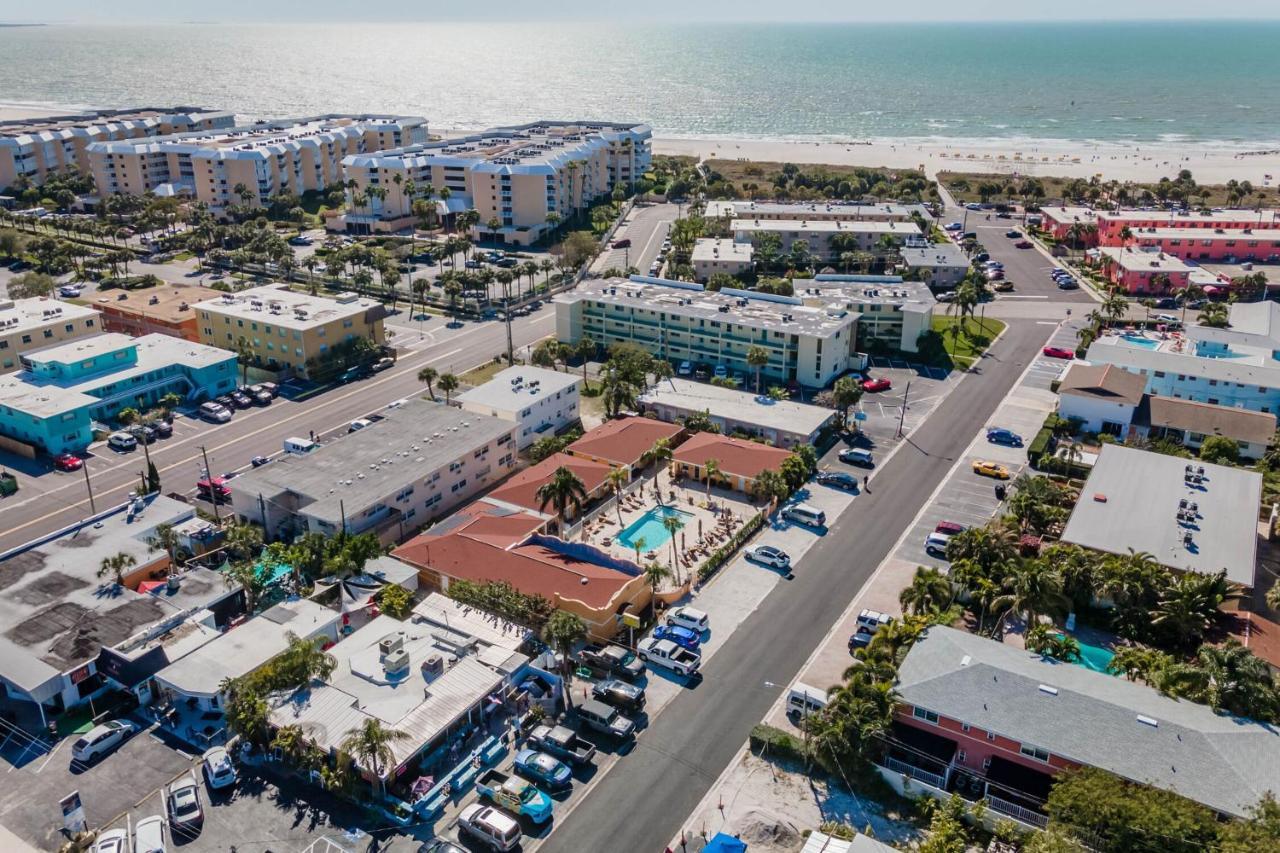 Upham Beach Inn St. Pete Beach Buitenkant foto
