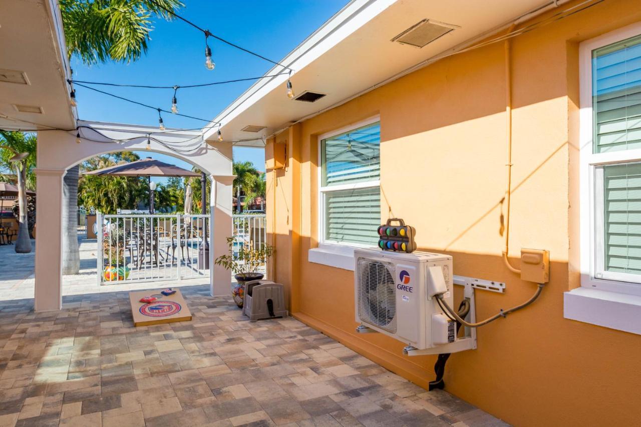 Upham Beach Inn St. Pete Beach Buitenkant foto